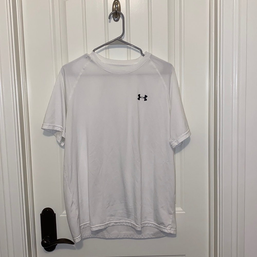 Men’s Large Under Armour DriFit Tee